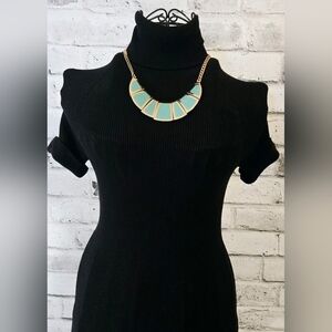 Gold Tone Mint Geometric Bib Statement Necklace – Modern Chic Design